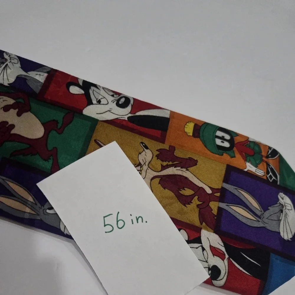 Looney Tunes Mania Colorful Cartoon Character Necktie - Picture 5 of 5